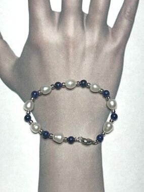 White Freshwater Pearls and Lapis Lazuli Beads silver Bracelet.